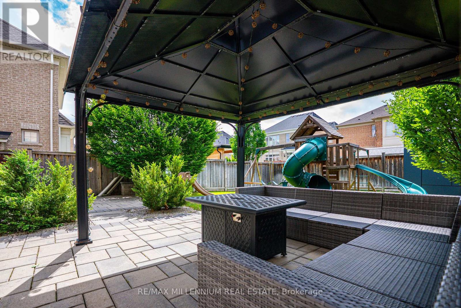 51 Legendary Circle, Brampton, Ontario  L6Y 0S1 - Photo 39 - W12238558