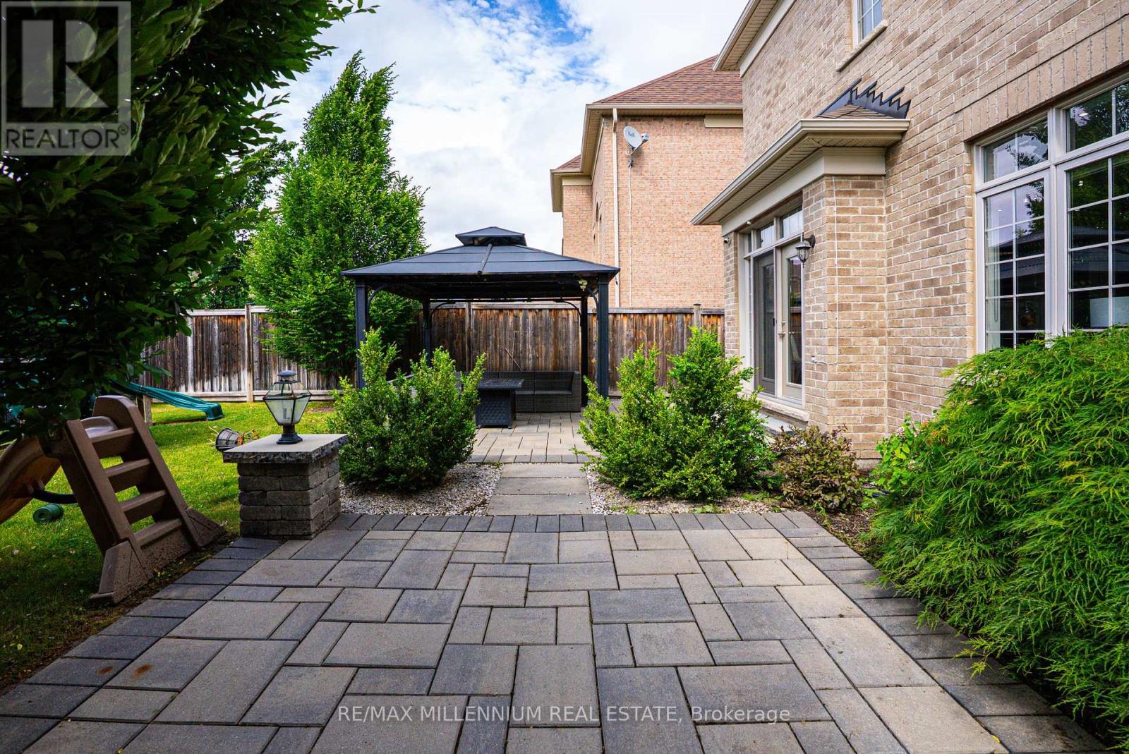 51 Legendary Circle, Brampton, Ontario  L6Y 0S1 - Photo 45 - W12238558