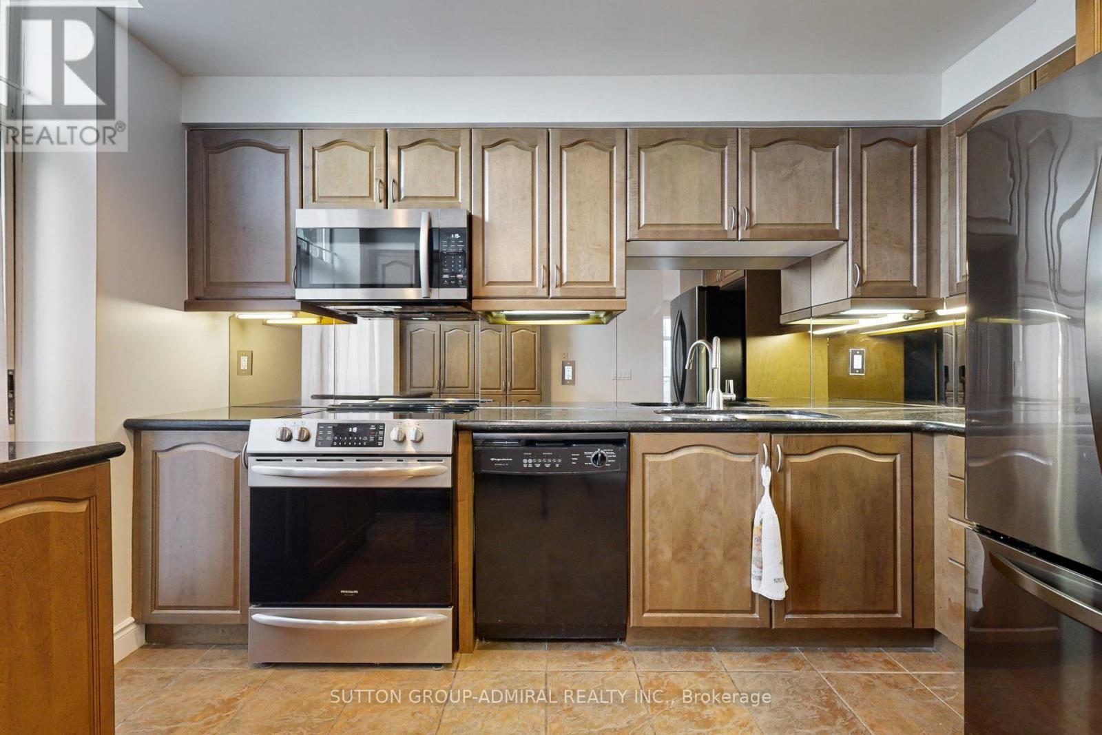 1502 - 1101 Leslie Street, Toronto, Ontario  M3C 4G3 - Photo 16 - C12238570
