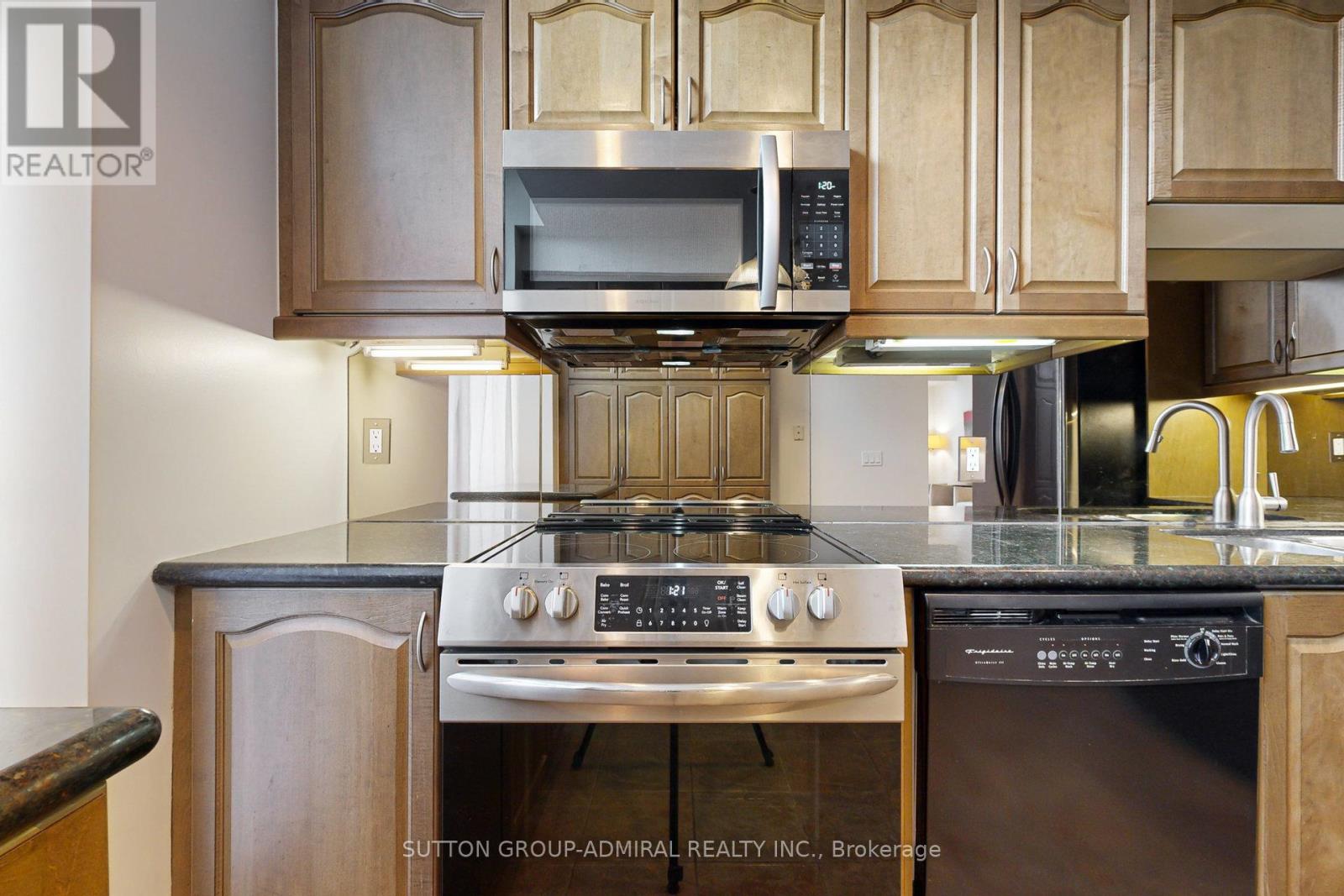 1502 - 1101 Leslie Street, Toronto, Ontario  M3C 4G3 - Photo 18 - C12238570
