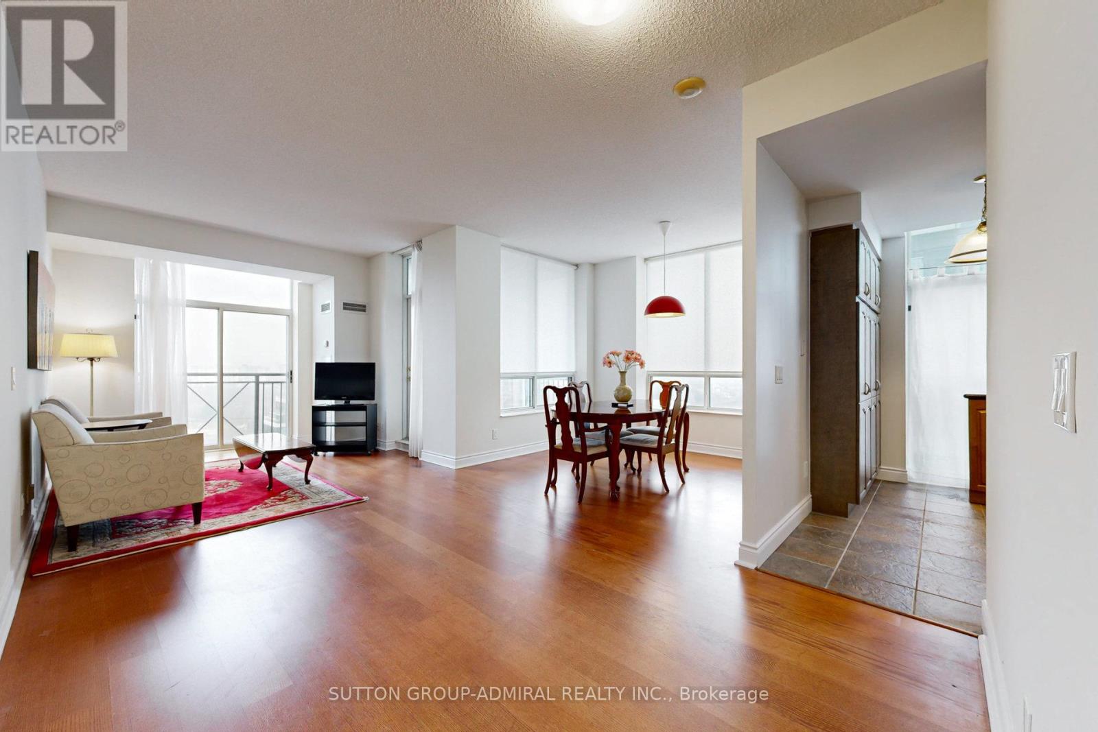 1502 - 1101 Leslie Street, Toronto, Ontario  M3C 4G3 - Photo 6 - C12238570