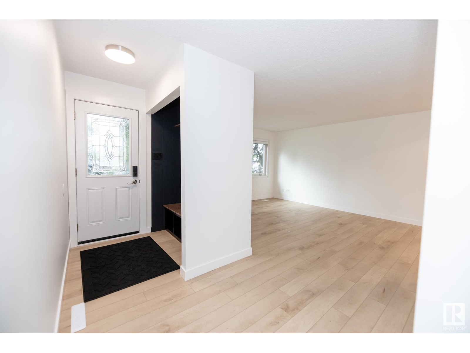 Property at 31 Pine ST image 5