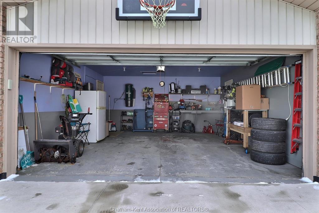 292 Valley Road, Chatham, Ontario  N7L 4Y3 - Photo 8 - 25001792