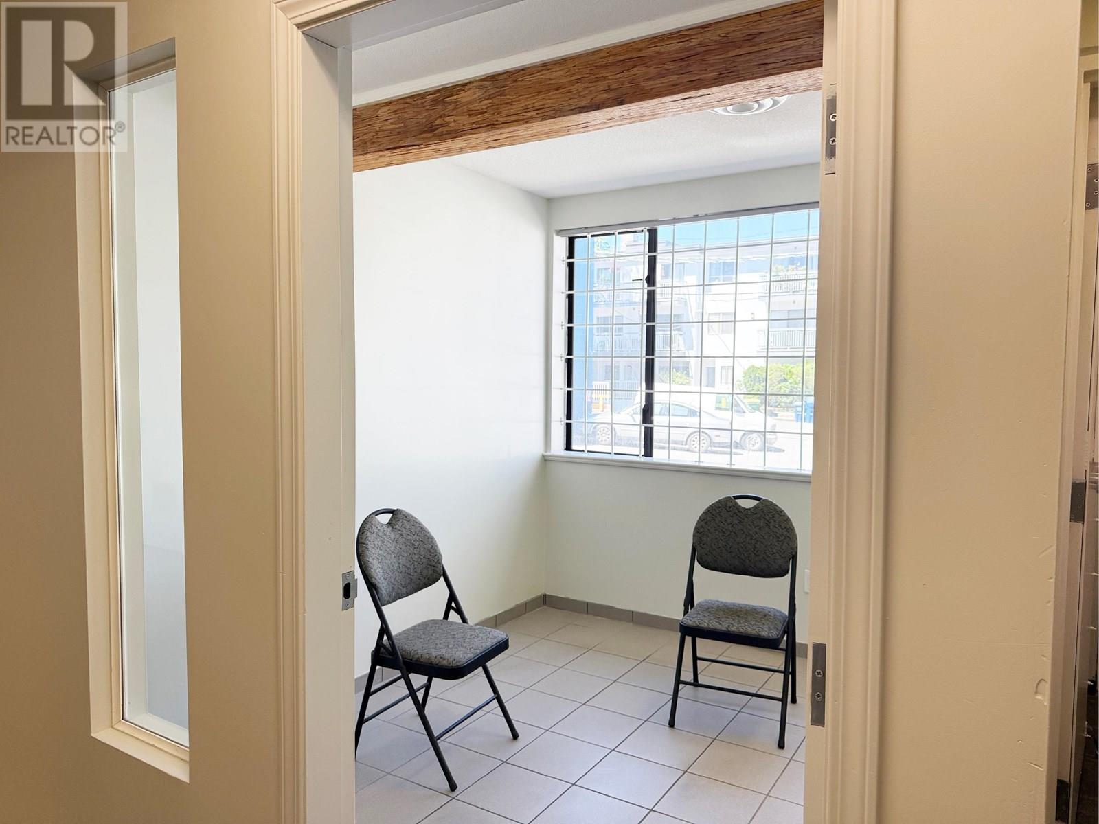 1933 W Broadway, Vancouver, British Columbia  V6J 1Z3 - Photo 4 - C8069904