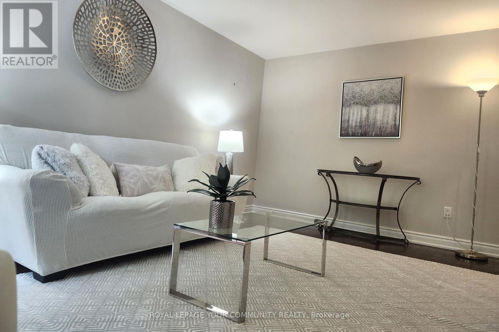 Property at 73 HIGHGROVE CRESCENT image 4