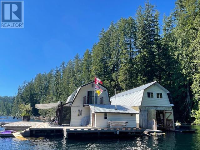 11662 POWELL LAKE, Powell River, British Columbia