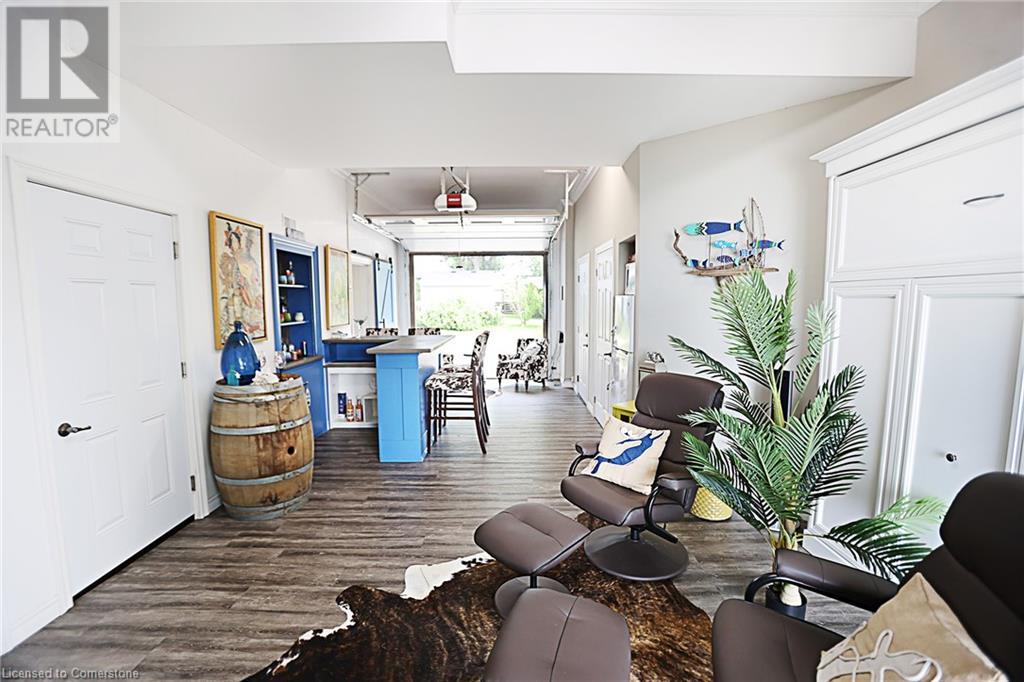 Property at 48 ERIEVIEW LANE image 3
