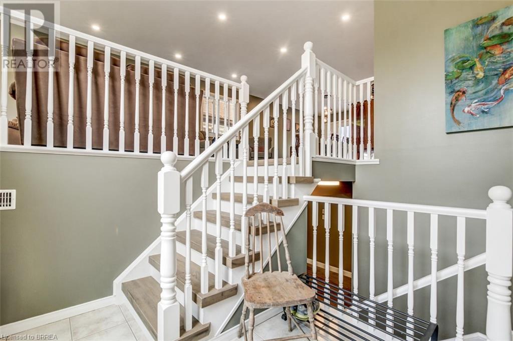 Property at 30 MCINTOSH Court image 5