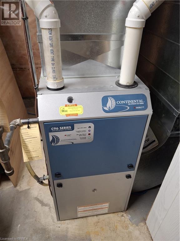 30 Mcintosh Court, Brantford, Ontario  N3R 5W9 - Photo 34 - 40739389