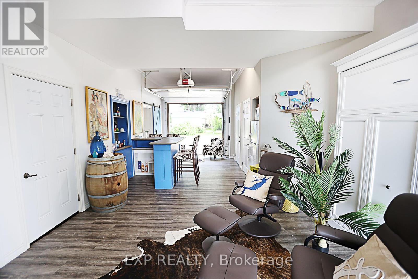 Property at 48 ERIEVIEW LANE image 3