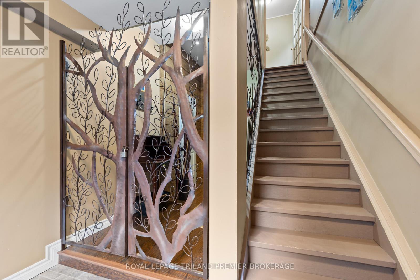 7710 Clayton Street, Lambton Shores, Ontario  N0M 2L0 - Photo 31 - X12238095