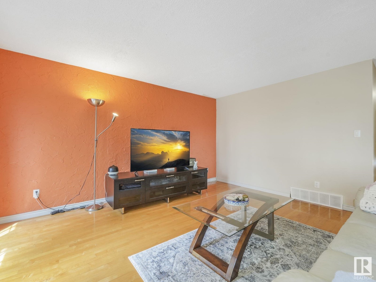 Property at 11604 127 AV NW image 3