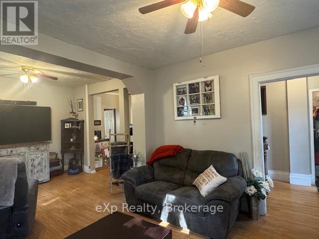 120 3rd Avenue Sw, Arran-Elderslie, Ontario  N0G 1L0 - Photo 7 - X12079947