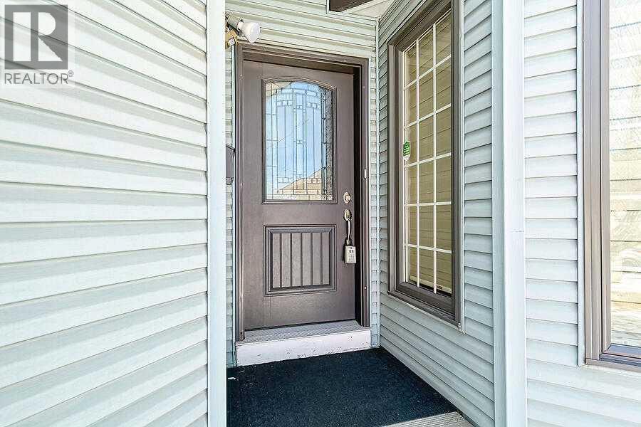 Property at 156 Eldorado Close NE image 2