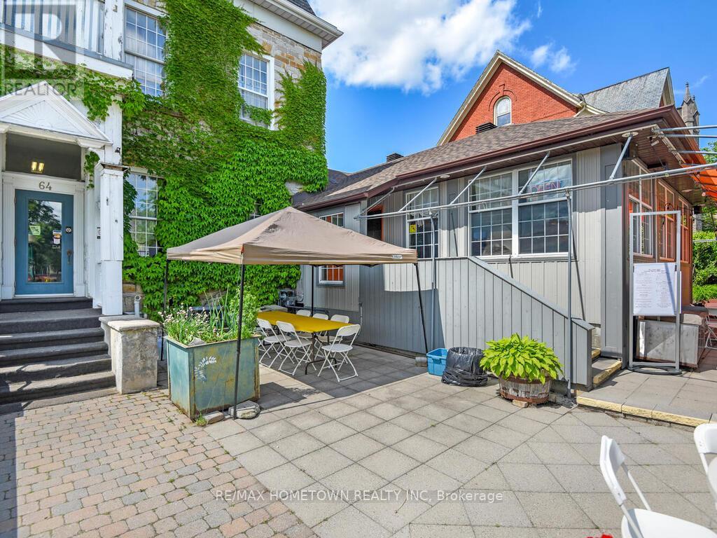 64 King Street E, Brockville, Ontario  K6V 1B3 - Photo 3 - X12049452