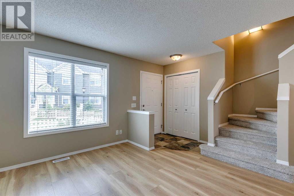 Property at 284 Elgin Gardens SE image 5