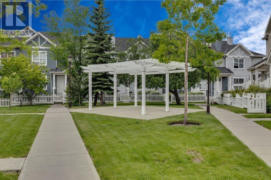 Property at 284 Elgin Gardens SE image 3