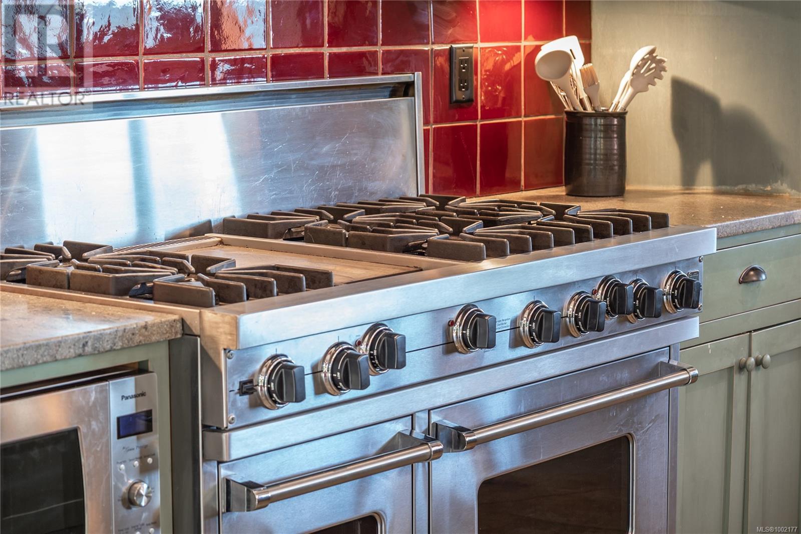 1664 Queequeg Trnabt, Gabriola Island, British Columbia  V0R 1X5 - Photo 24 - 1002177