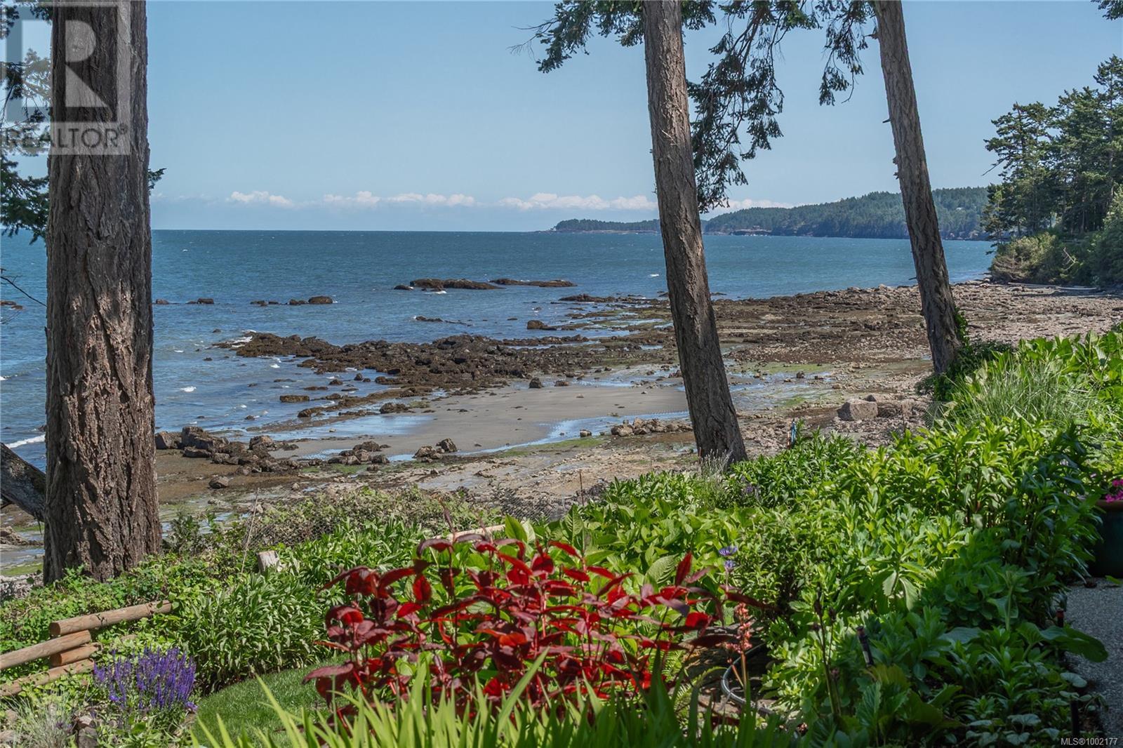 1664 Queequeg Trnabt, Gabriola Island, British Columbia  V0R 1X5 - Photo 8 - 1002177