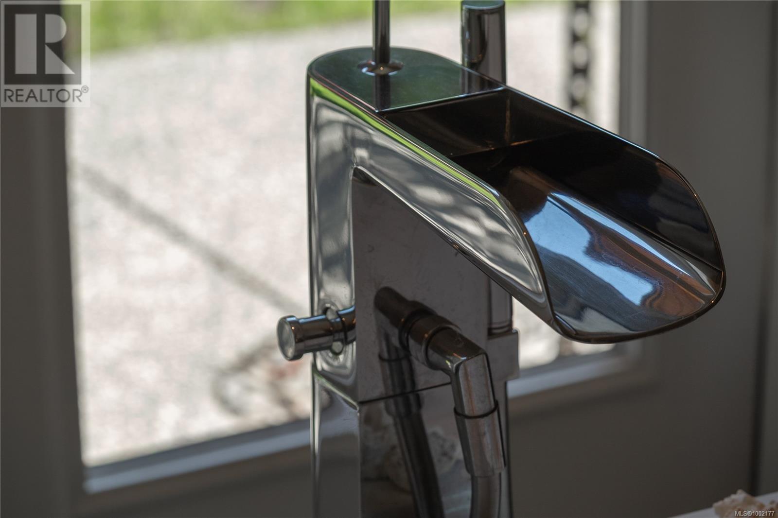 1664 Queequeg Trnabt, Gabriola Island, British Columbia  V0R 1X5 - Photo 84 - 1002177