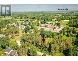 8 Jonathan Court, Clearview (Stayner), Ca