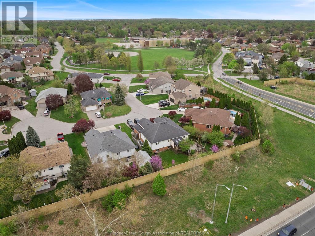2653 Preston, Windsor, Ontario  N9E 4N8 - Photo 40 - 25012523