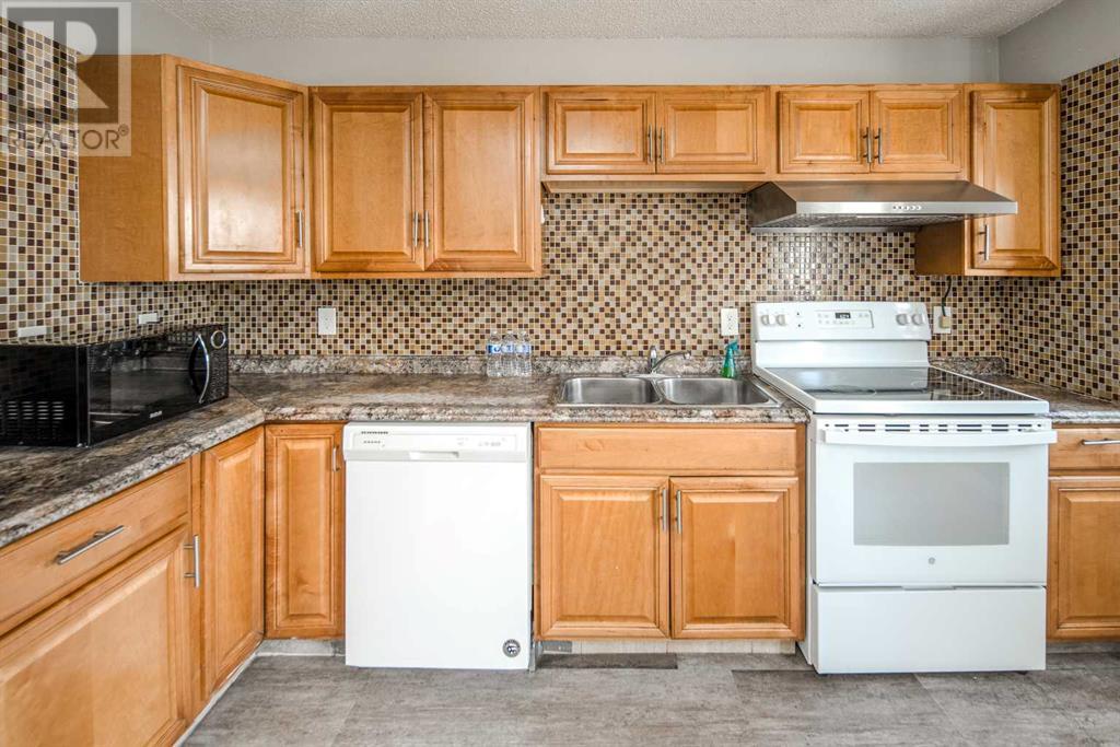 Property at 24 Edgeburn Crescent NW image 5