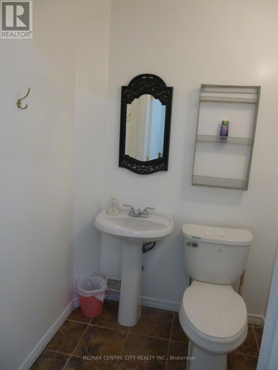 2349 Main Street, London South, Ontario  N6P 1A7 - Photo 34 - X12238725