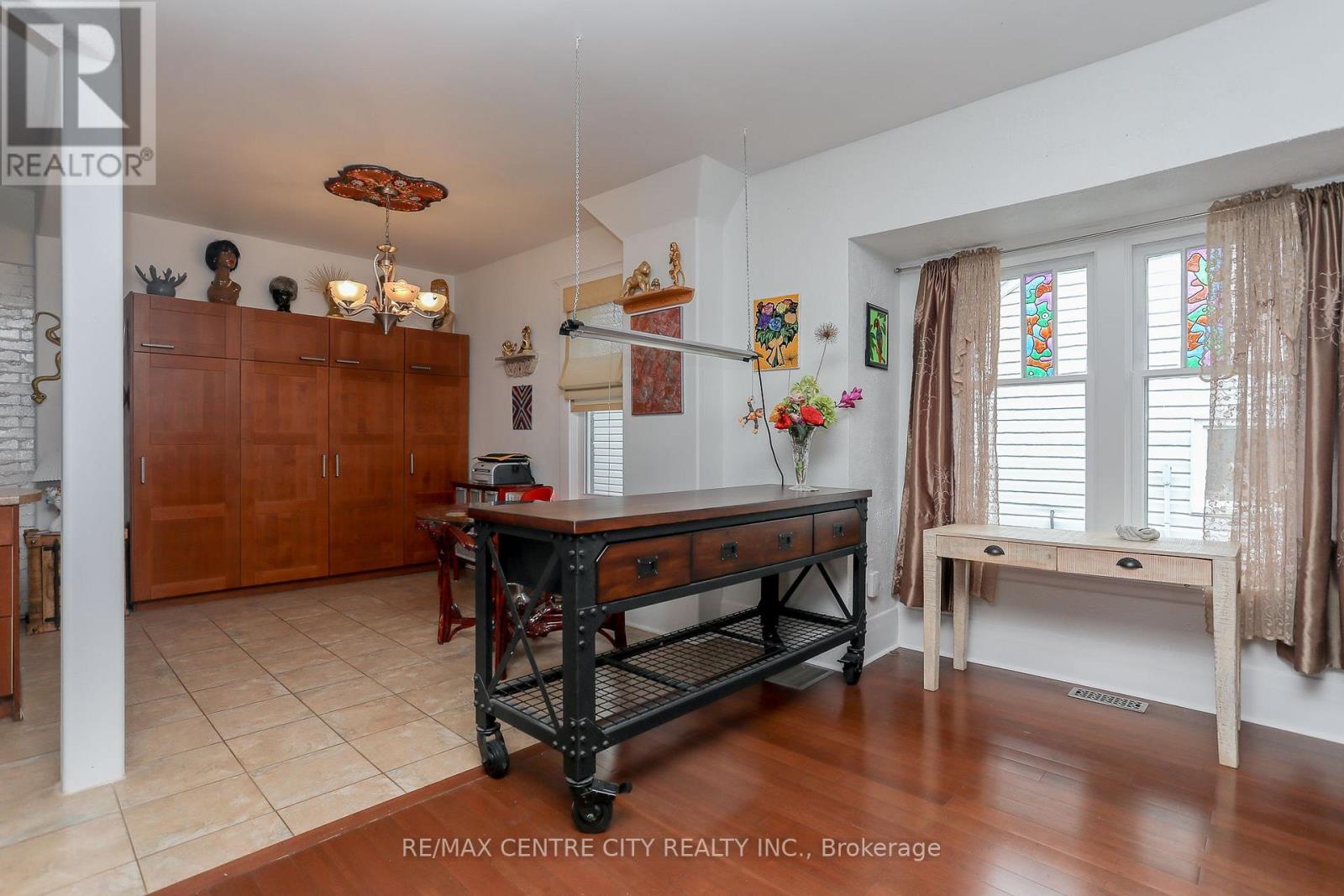 Property at 2349 MAIN STREET image 5