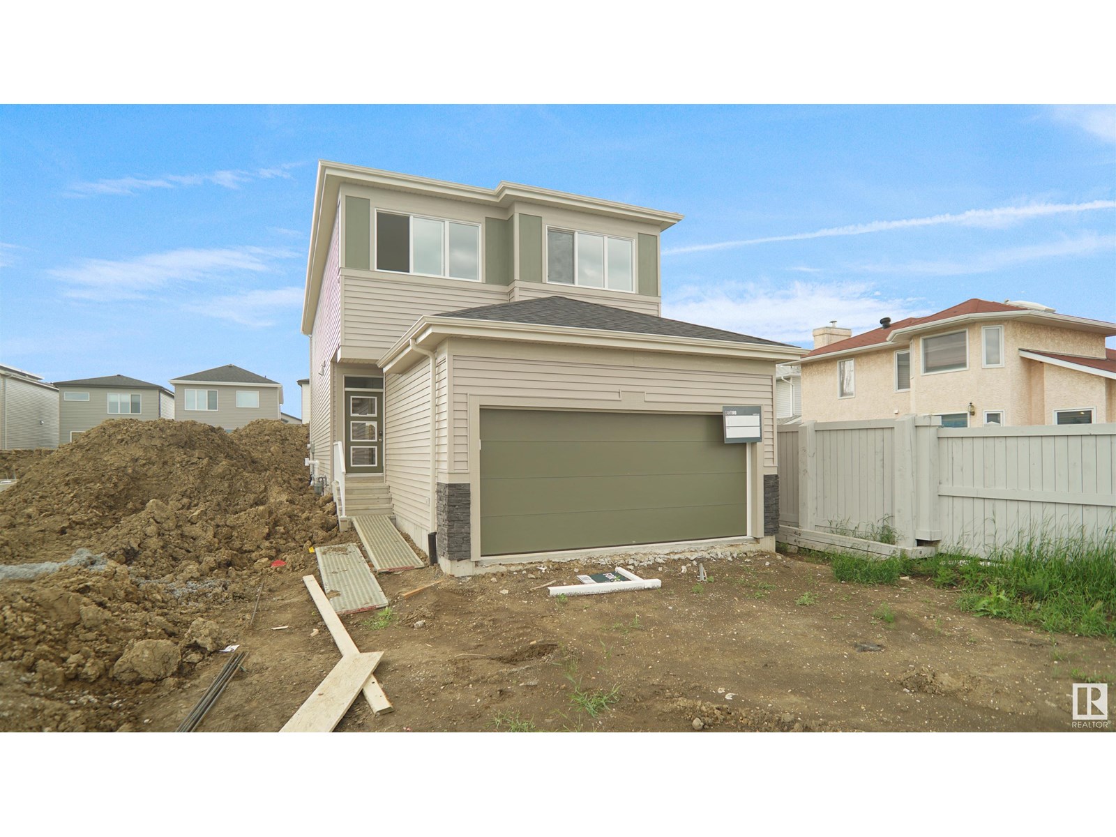 Property at 17370 98A ST NW image 1