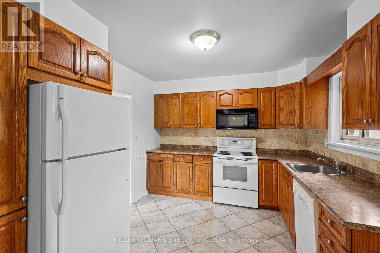 569 Gibbons Street, Oshawa, Ontario  L1J 4Z7 - Photo 16 - E12238740