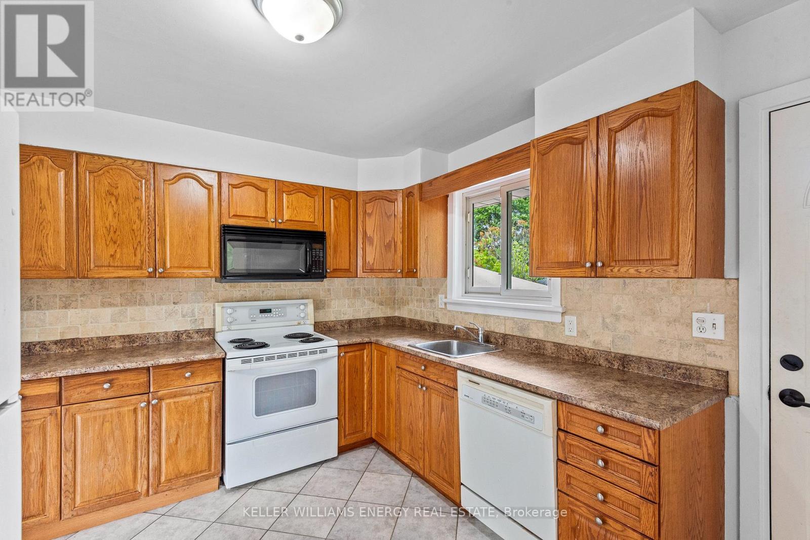 569 Gibbons Street, Oshawa, Ontario  L1J 4Z7 - Photo 18 - E12238740