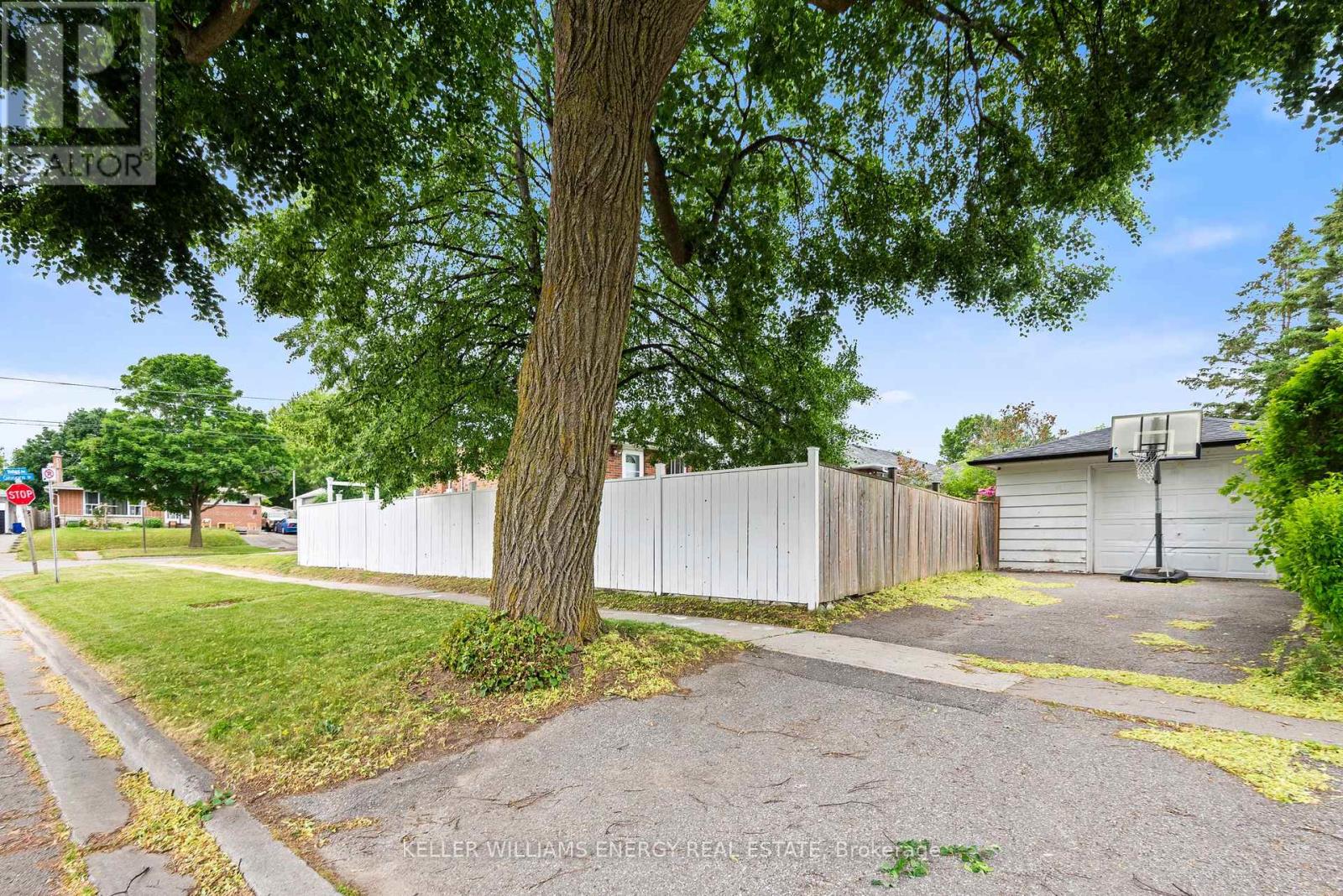 Property at 569 GIBBONS STREET image 4