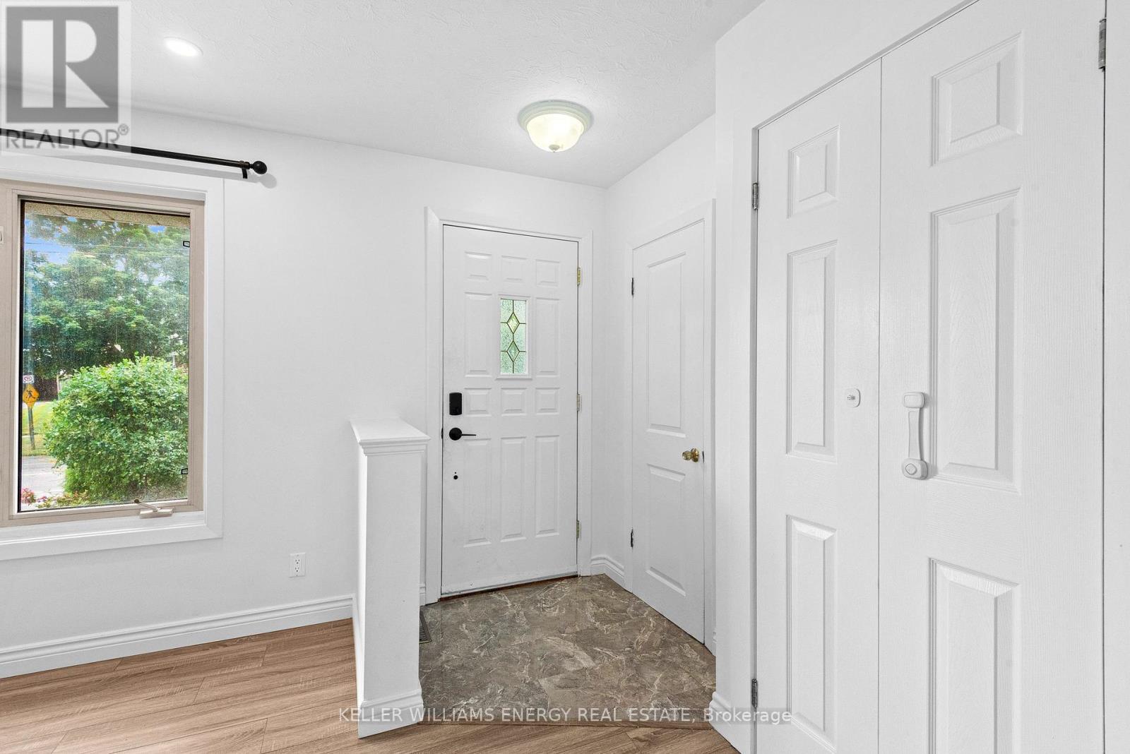 569 Gibbons Street, Oshawa, Ontario  L1J 4Z7 - Photo 9 - E12238740