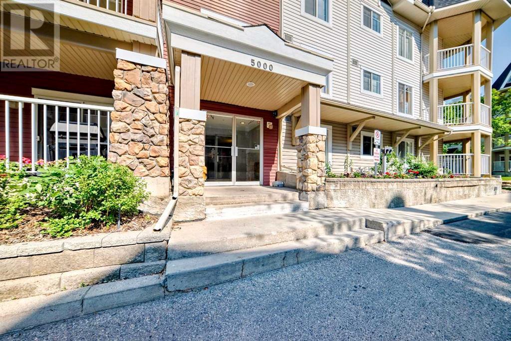 Property at 5205, 70 Panamount Drive NW image 3
