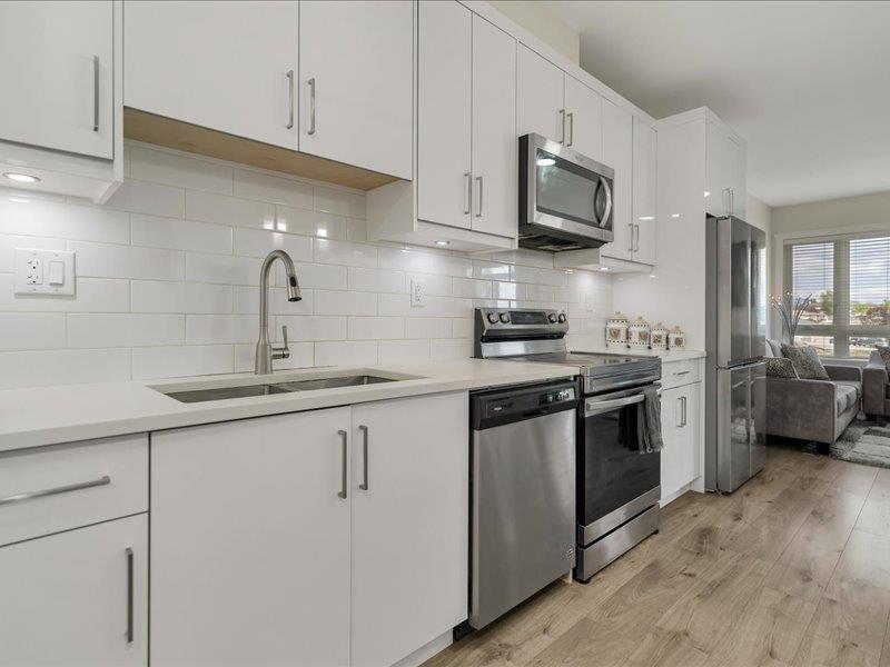 Property at 4 3323 ROCKHILL PLACE image 5