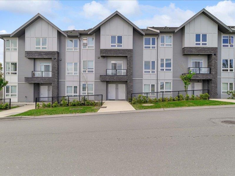 Property at 4 3323 ROCKHILL PLACE image 3