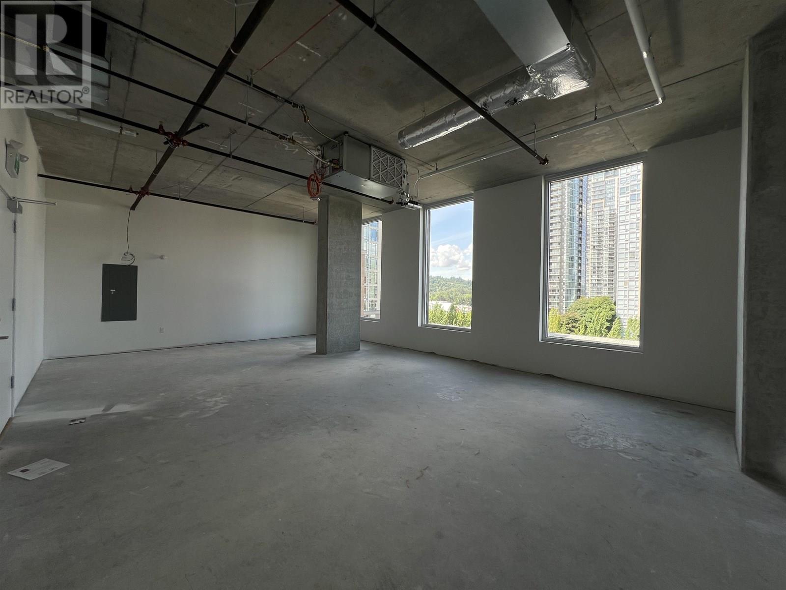 601 2992 Glen Drive, Coquitlam, British Columbia V3B 0B2 - Photo 3 - C8070169