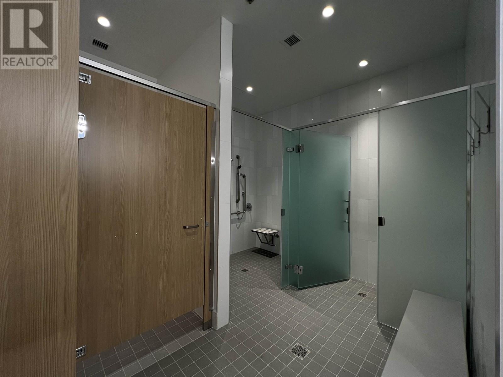 601 2992 Glen Drive, Coquitlam, British Columbia V3B 0B2 - Photo 14 - C8070169