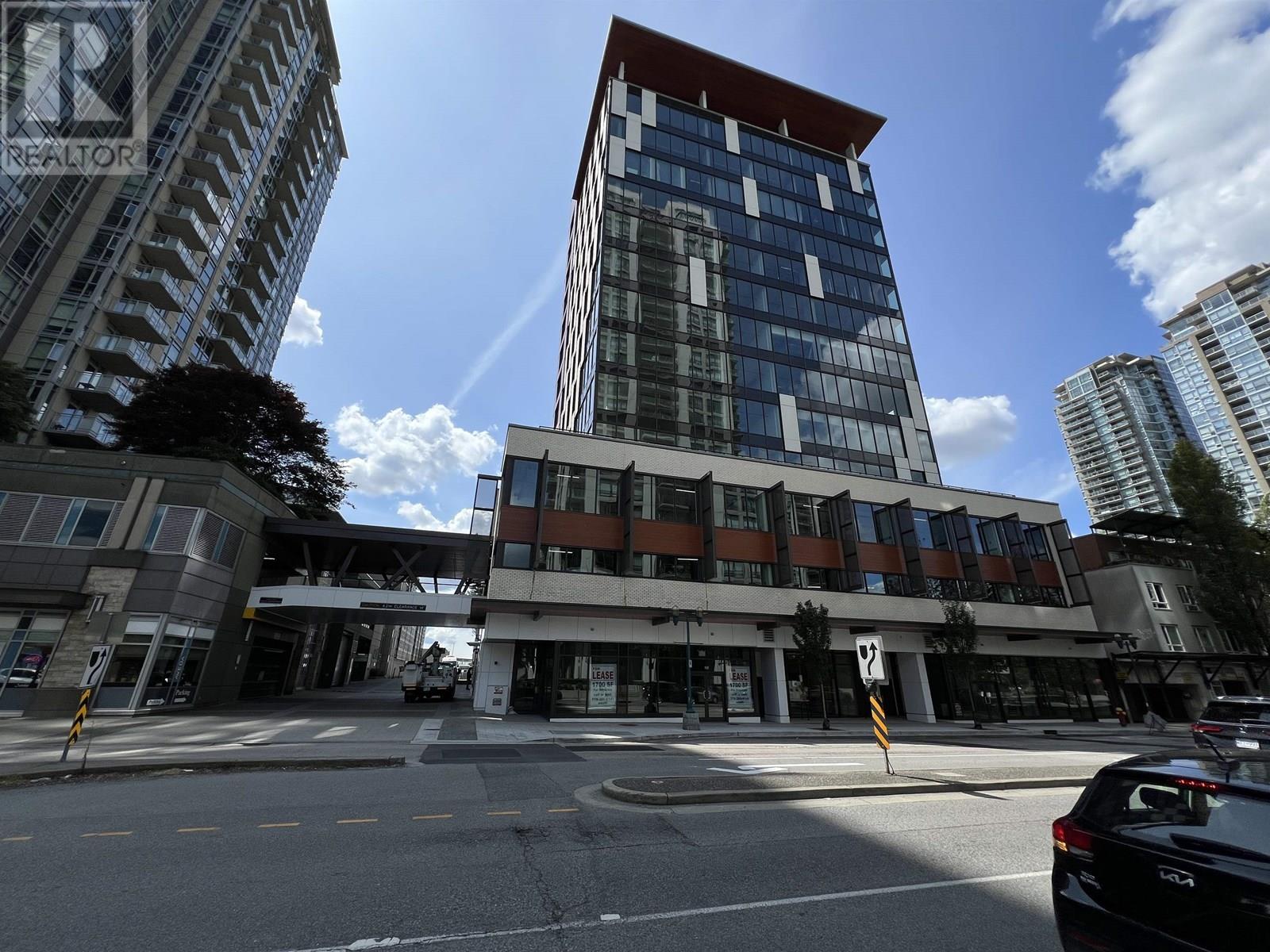 601 2992 Glen Drive, Coquitlam, British Columbia V3B 0B2 - Photo 1 - C8070169