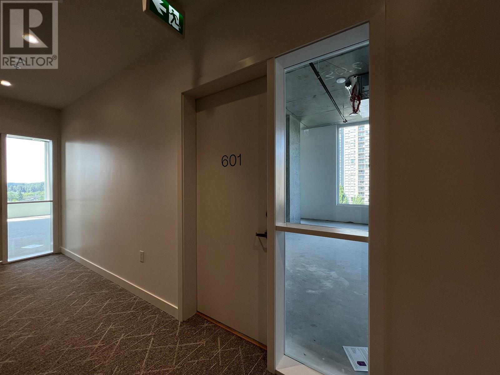 601 2992 Glen Drive, Coquitlam, British Columbia V3B 0B2 - Photo 11 - C8070169