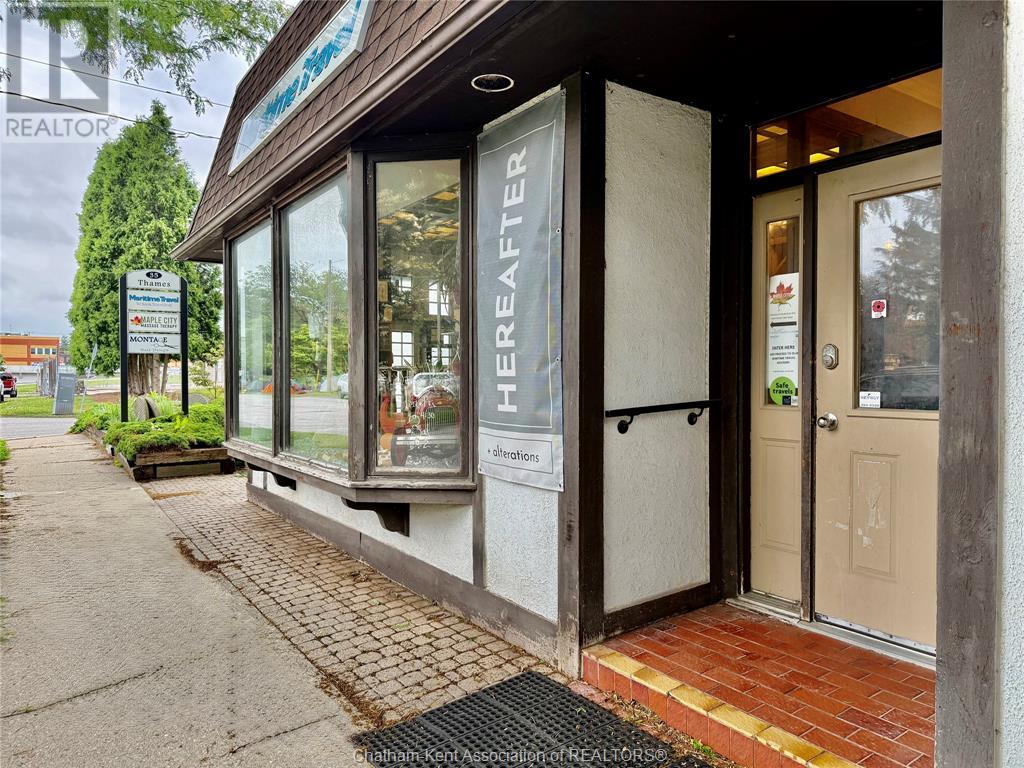 35 Thames Street, Chatham, Ontario  N7L 1S3 - Photo 6 - 25014901
