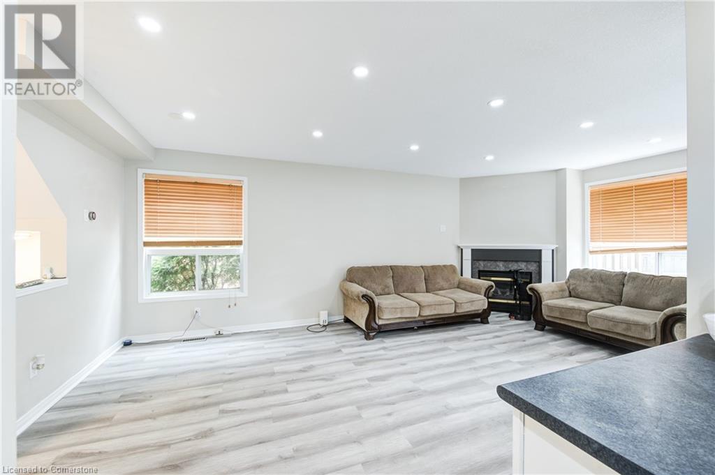 Photo 14 of 50 for 713 Silversmith Street