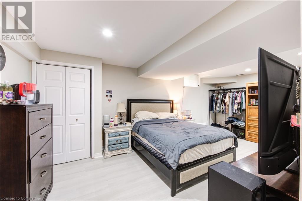 Photo 33 of 50 for 713 Silversmith Street