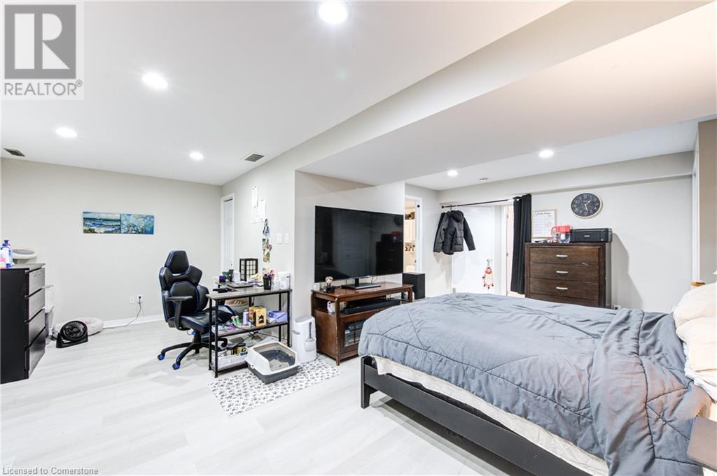 Photo 36 of 50 for 713 Silversmith Street