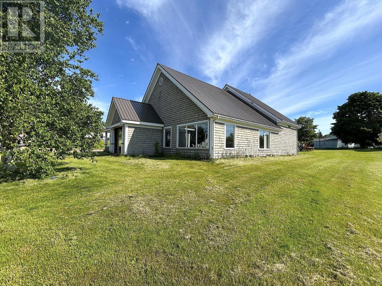 9327 Main Street Street, Murray River, Prince Edward Island  C0A 1W0 - Photo 4 - 202503036