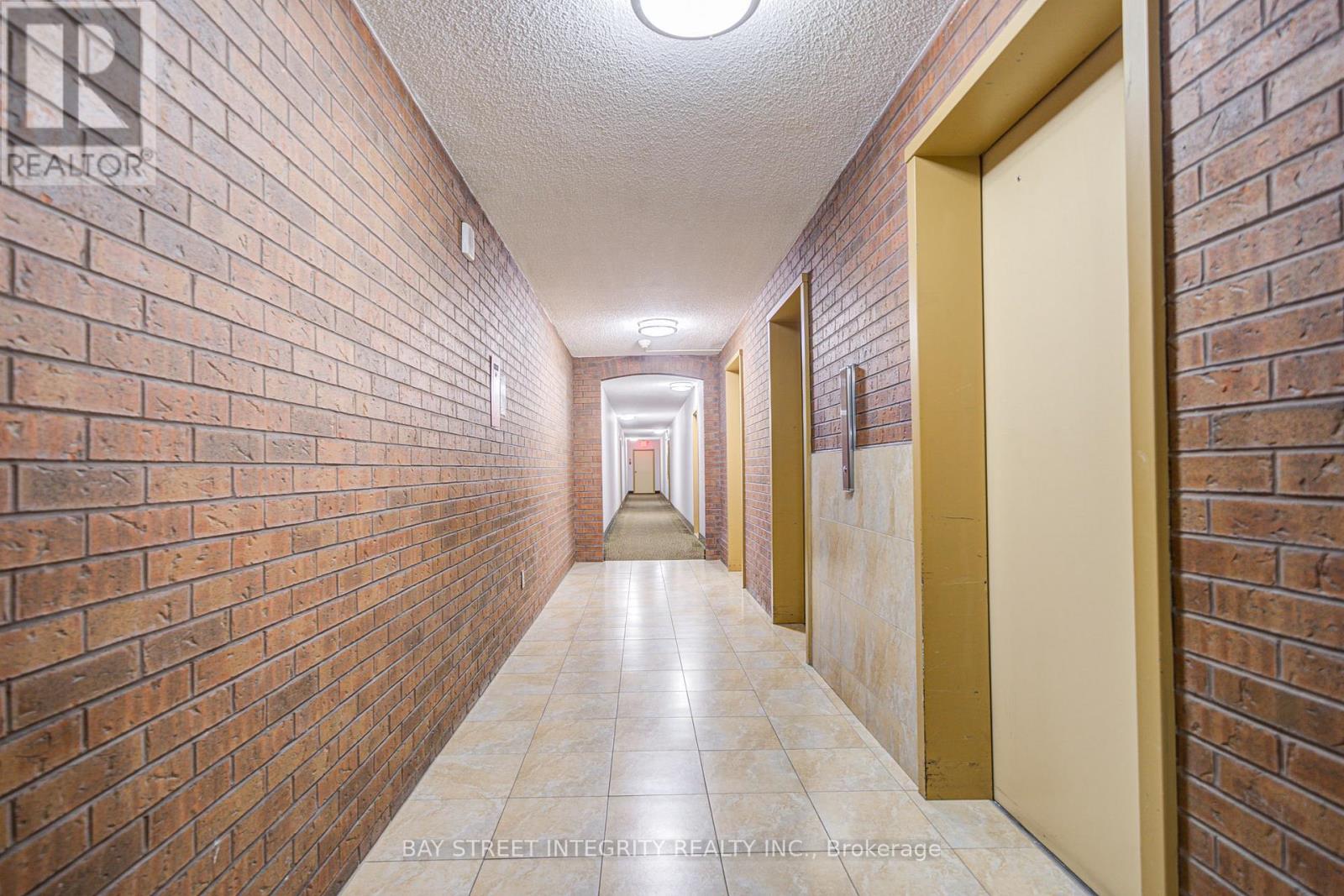 1403 - 1250 Bridletowne Circle, Toronto (L'amoreaux), Ontario  M1W 2V1 - Photo 5 - E12221823