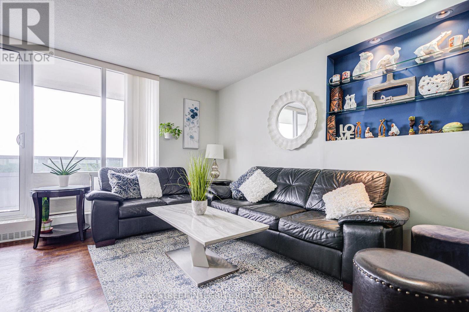1403 - 1250 Bridletowne Circle, Toronto (L'amoreaux), Ontario  M1W 2V1 - Photo 9 - E12221823