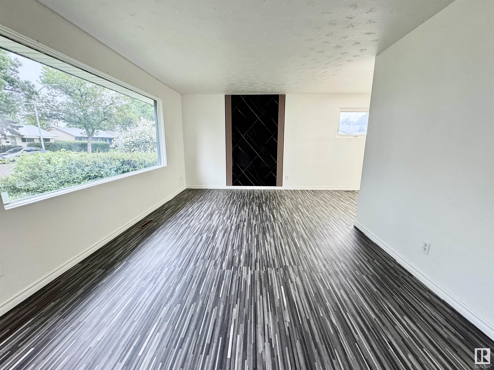 Property at 16415 106 AV NW image 5