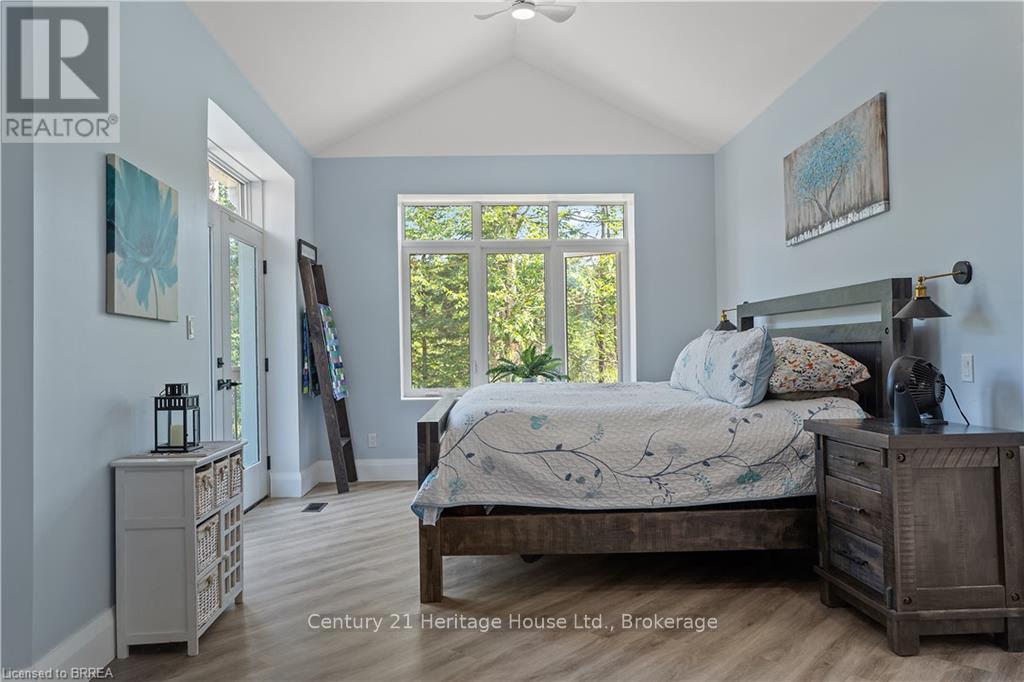 115 Old Rainy Lake Road, Mcmurrich/monteith, Ontario  P0A 1Y0 - Photo 17 - X12138103